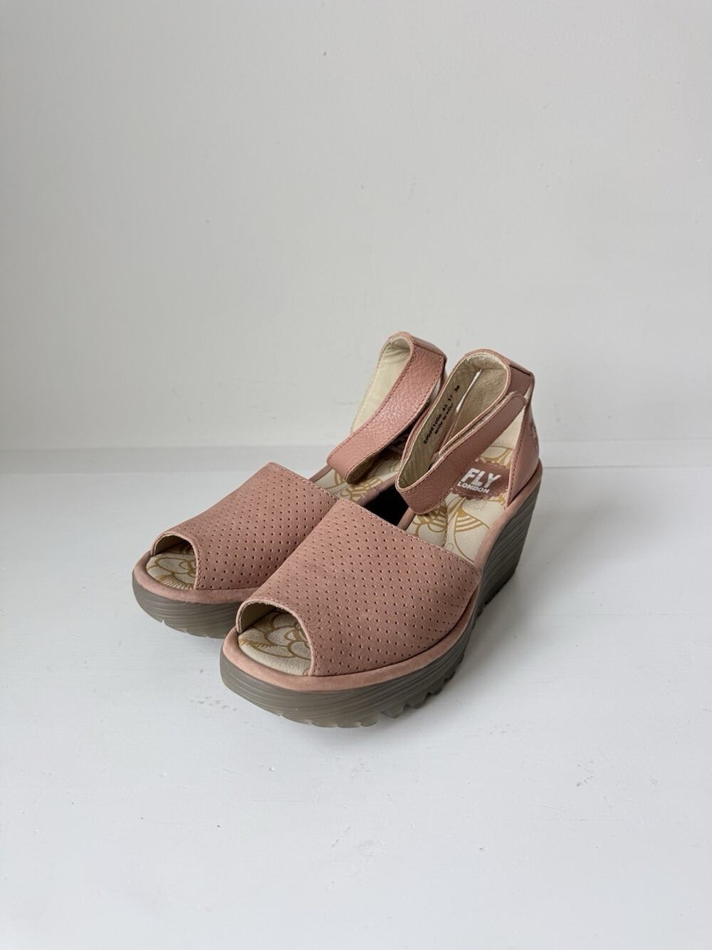Fly London Gavi 500881005 Womens Size 5.5 Pink Wedges Sandals Shoes